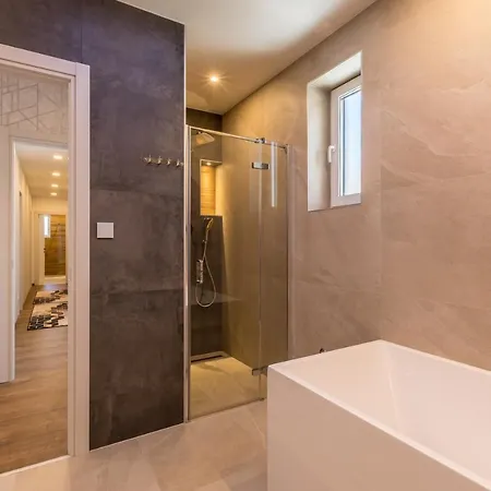 Argola Vila Split